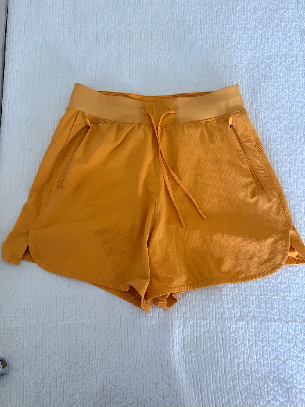 Lululemon License To Train HR Mango Shorts  size 4